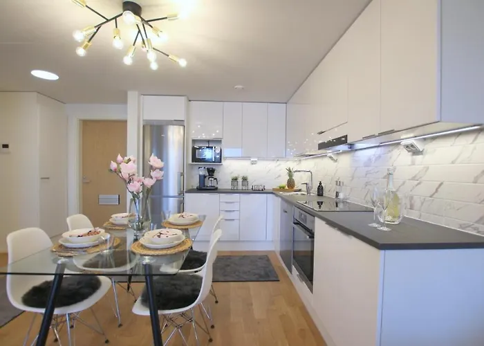 Upea Saunallinen Kaksio Jokinaekymaellae Пори