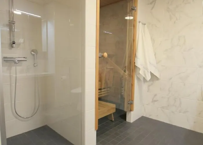 Upea Saunallinen Kaksio Jokinaekymaellae Апартаменты